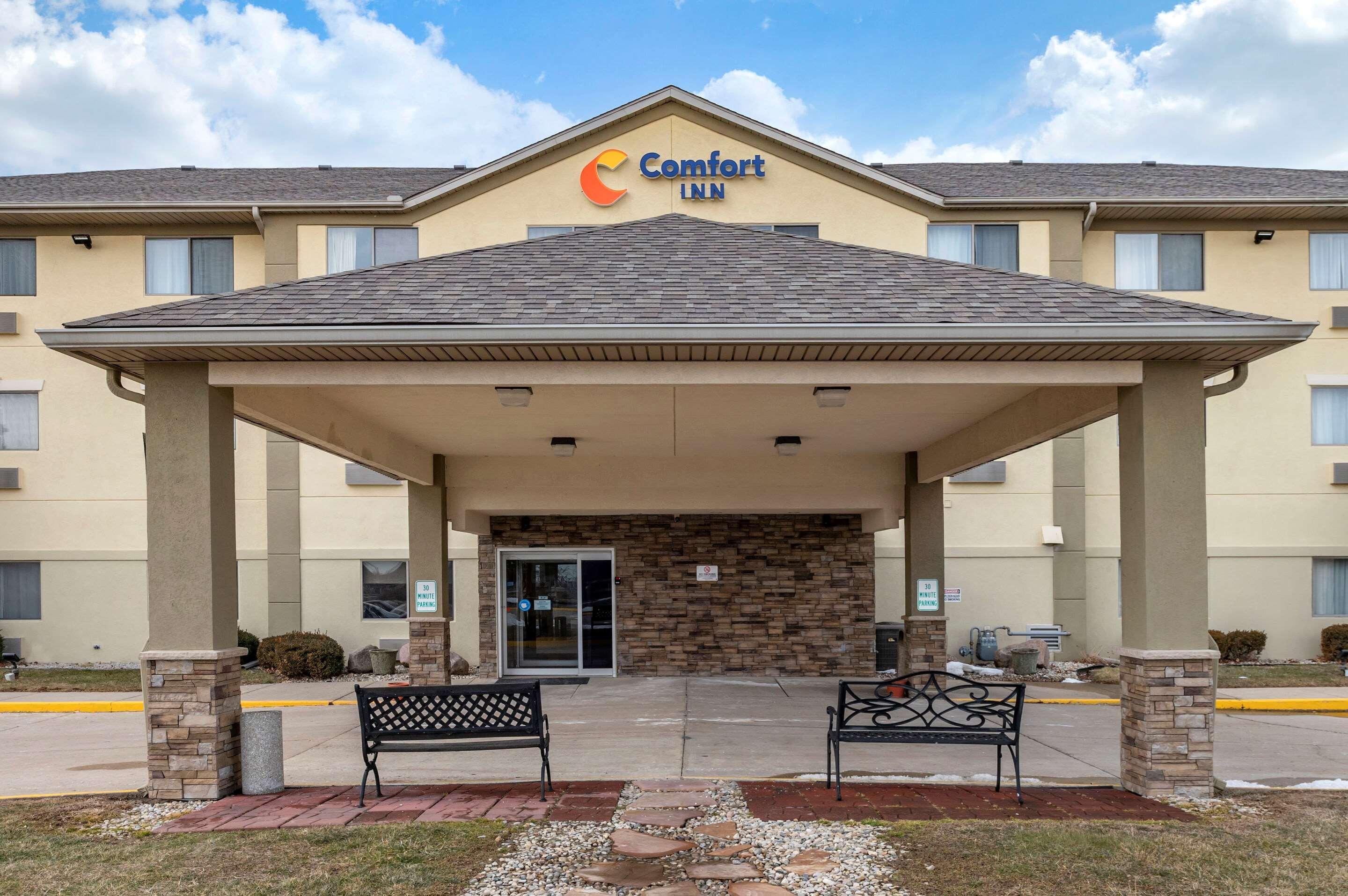 Comfort Inn Shelbyville North Exterior foto